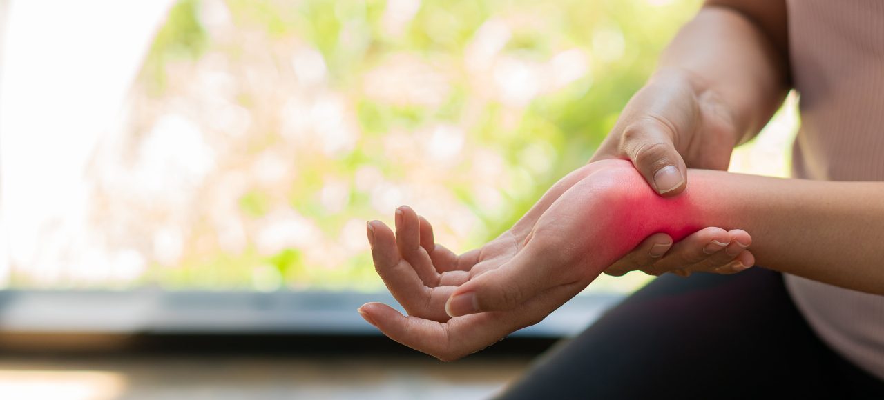 Zespół cieśni kanału nadgarstka, operacyjne leczenie ciesni nadgarstka Katowice Globiana